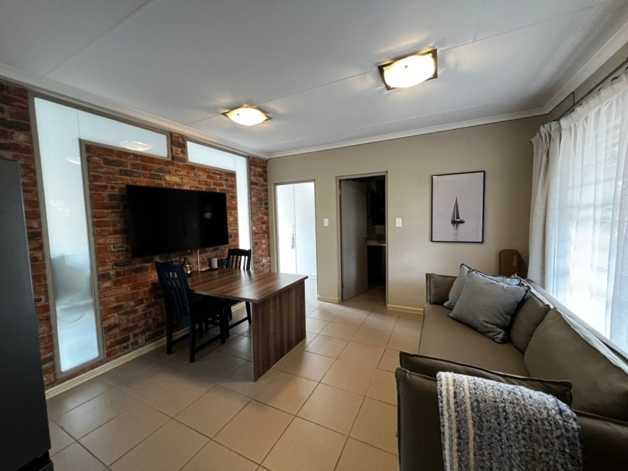 2 Bedroom Property for Sale in Van Der Hoff Park North West